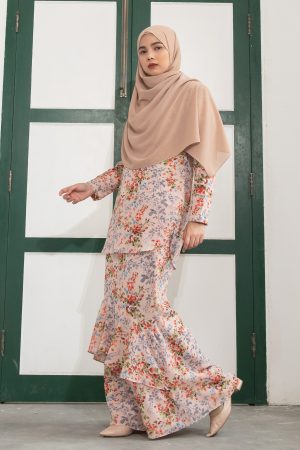 Baju Kurung Aralyn - Light Salmon