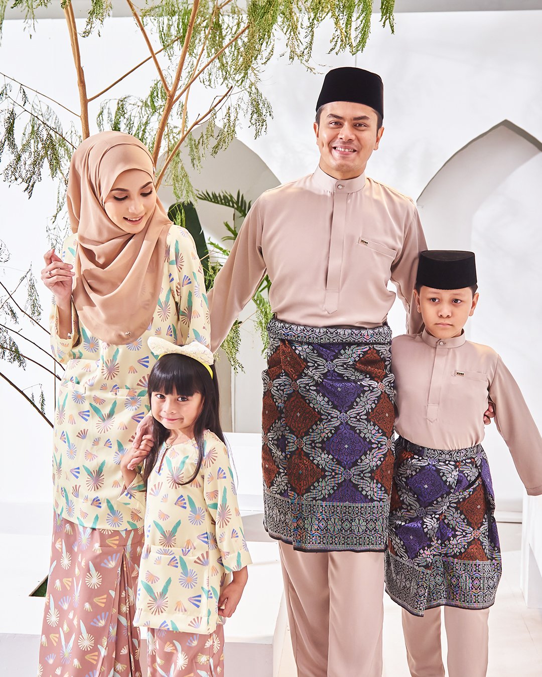 Baju Melayu Isa Slim Fit – Khaki – MuslimahClothing.Com