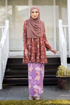 Baju Kurung Batik Lace Arisha - Tawny Brown