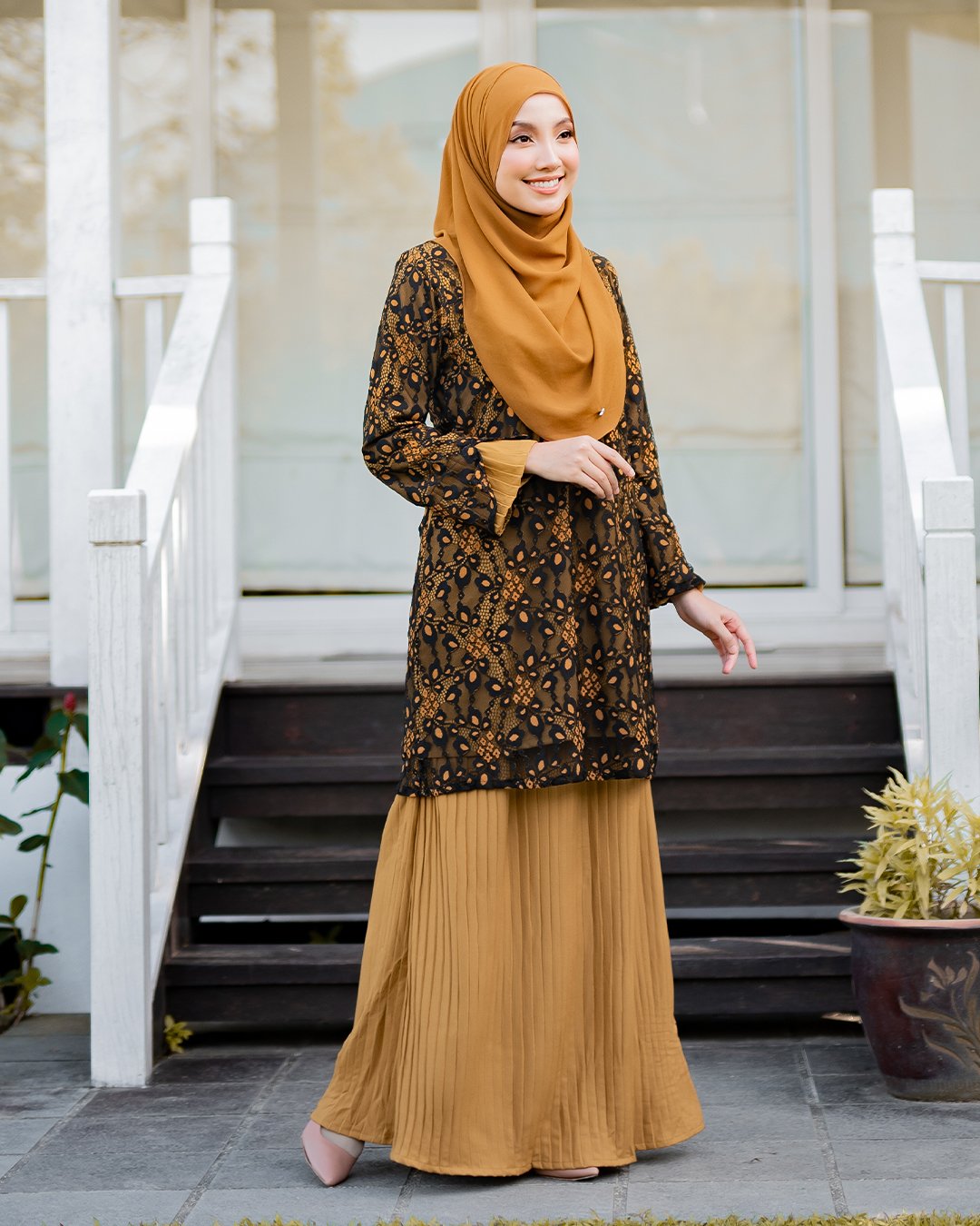 Baju Kurung Lace Arabel – Merigold Black – MuslimahClothing.Com