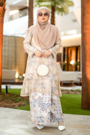 Baju Kurung Pahang Lace Raihanah - Peach Brown