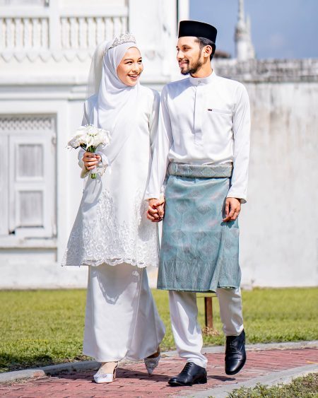 Baju Kurung Riau Lace Netita – Off White Ara – MuslimahClothing.Com
