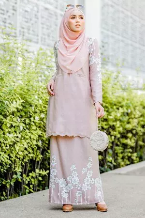 Baju Kurung Kedah Embroidery Ruwaidah - Nutty Brown