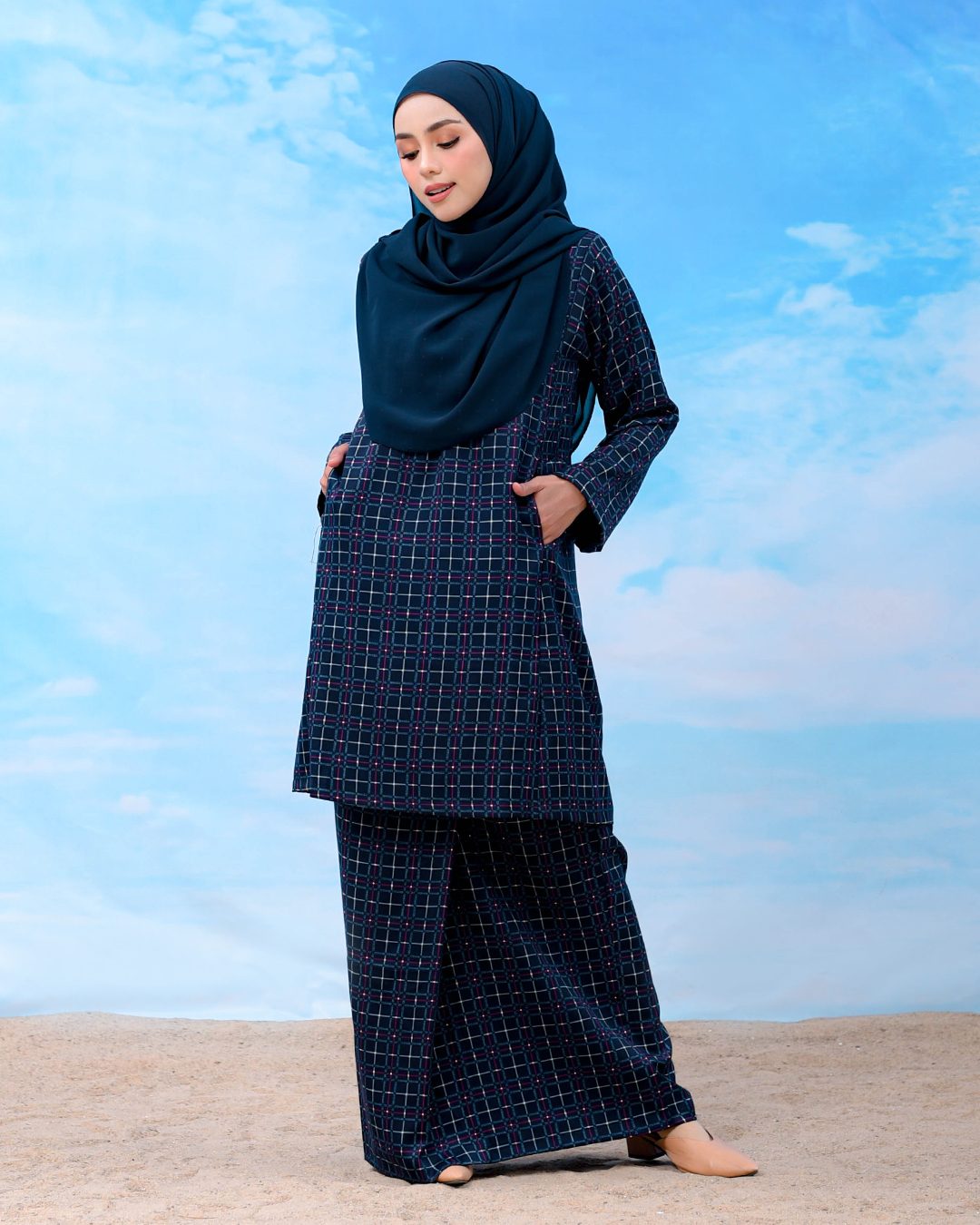Baju Kurung Pahang Nursela – Navy Blue – MuslimahClothing.Com