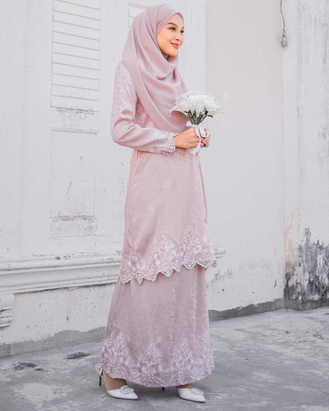 Baju Kurung Lace Najwa – Dusty Marvelous – MuslimahClothing.Com
