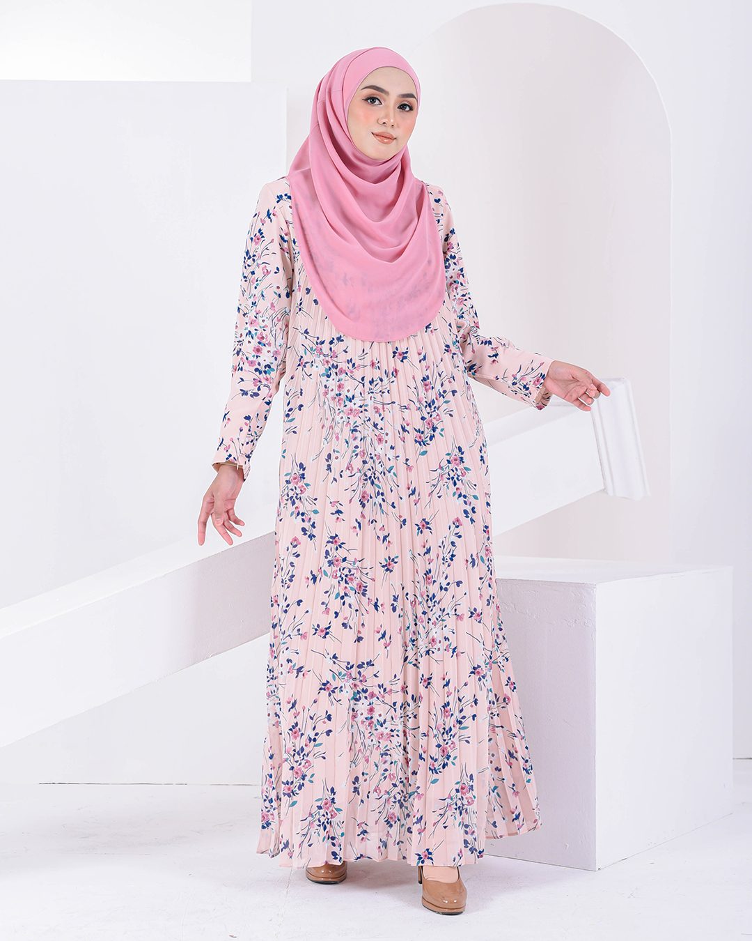 Dress Pleated Nayra – Light Pink – MuslimahClothing.Com