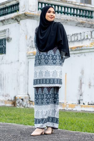 Baju Kurung Batik Renila - Aruba Blue