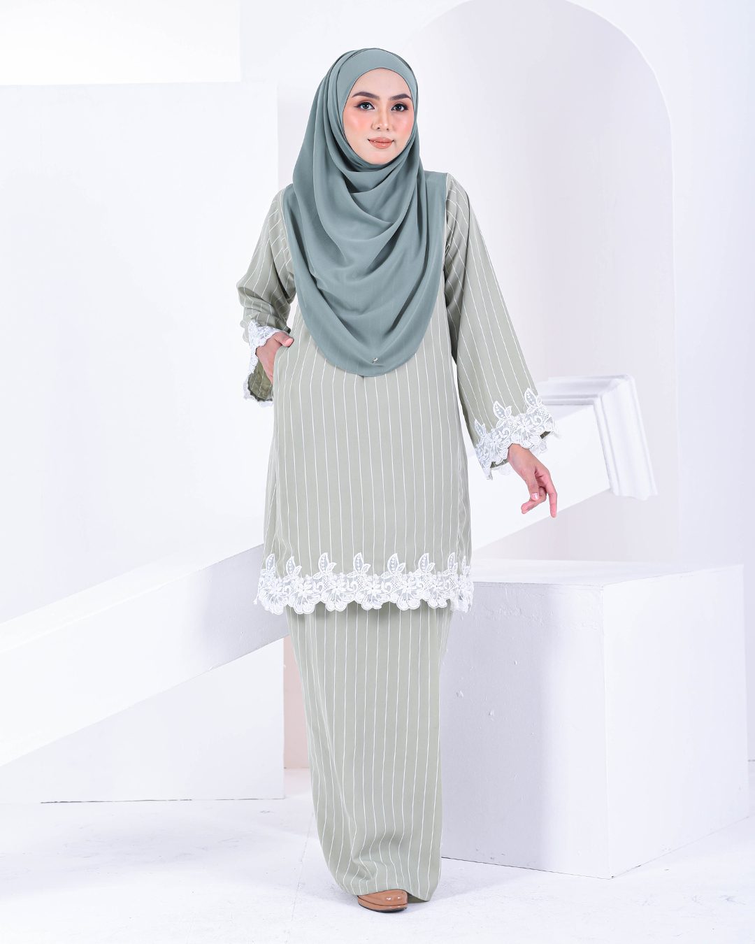 Baju Kurung Lindy Laluna X MCC – Fern Green – MuslimahClothing.Com