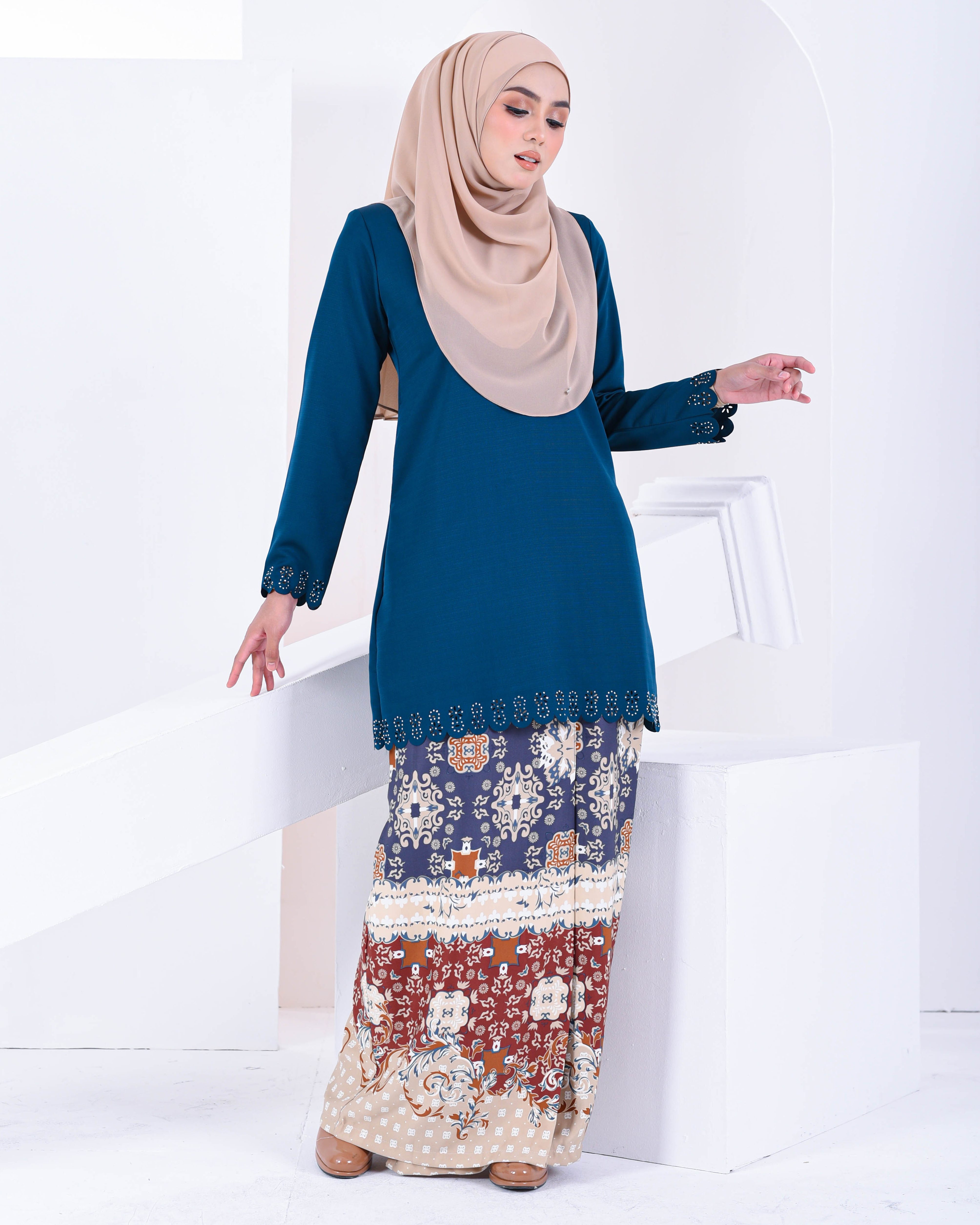 Baju Kurung Lasercut Aneera – Imperial Blue – MuslimahClothing.Com