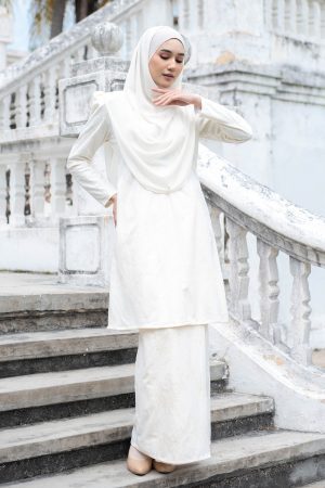 Baju Kurung Riau Lace Adiona - Snow White