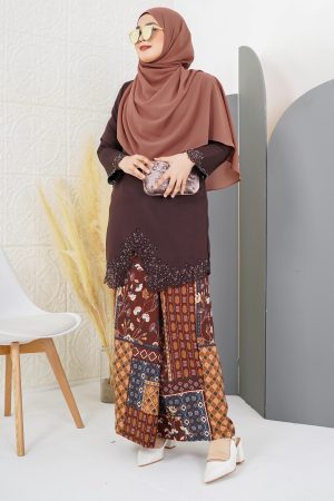 Baju Kebarung Lasercut Azeera - Wood Brown