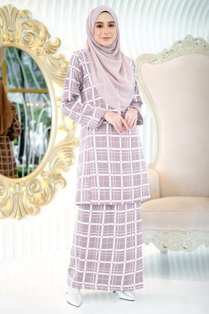 Baju Kurung Pahang Aliza - Royal Purple