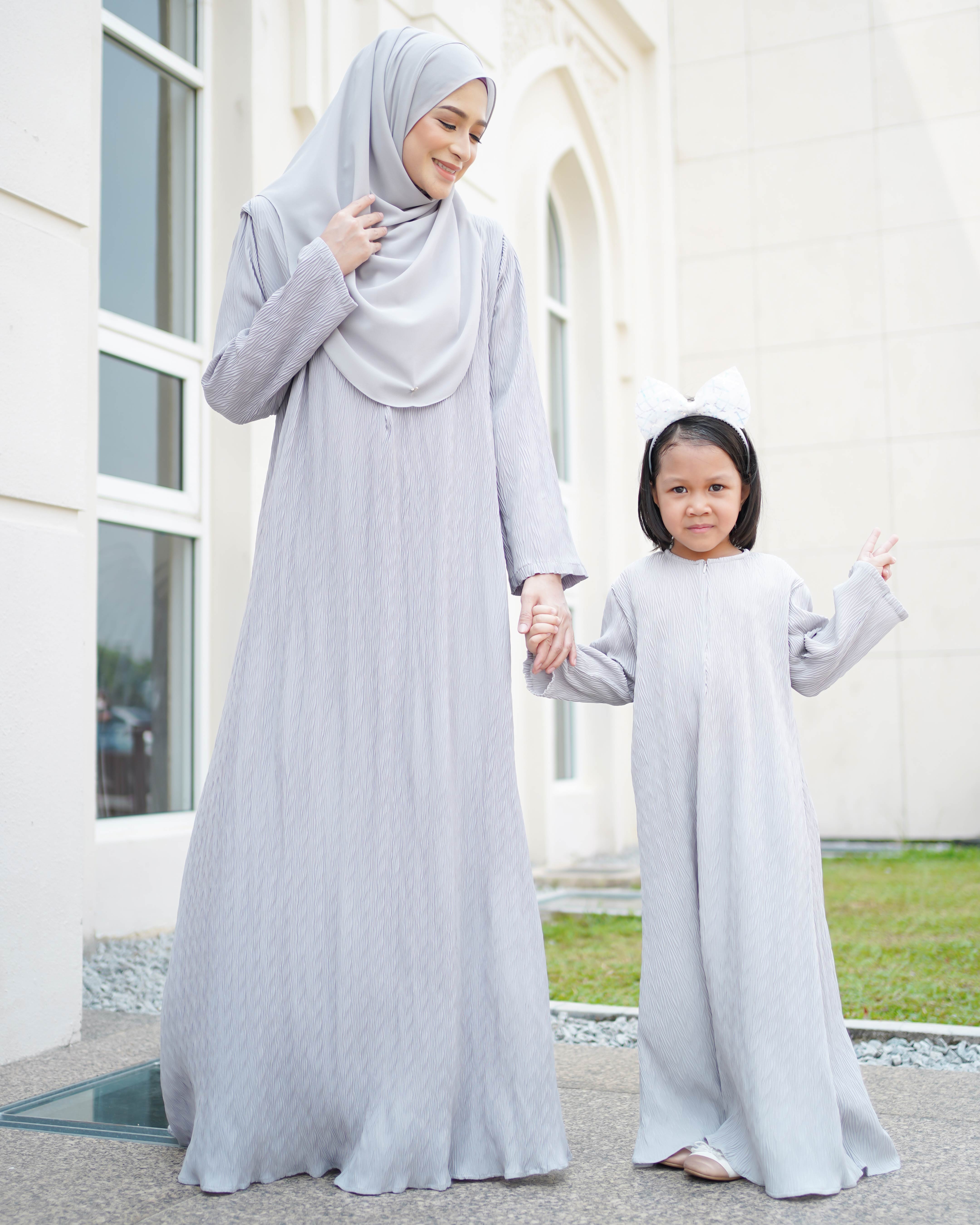 Abaya Pleated Ulyana Kids – Pearl Grey – MuslimahClothing.Com