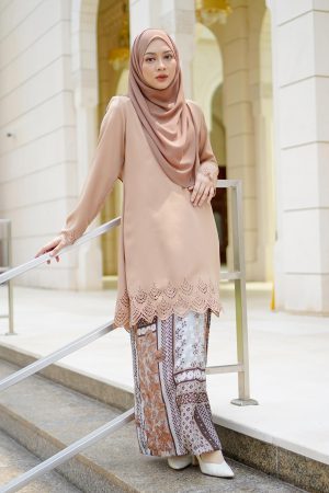 Baju Kurung Pahang Lasercut Udyana - Tortilla Brown