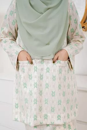 Baju Kurung Kedah Lace Gyny - Soft Green