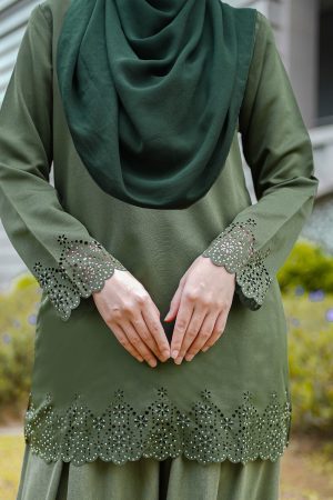 Blouse Lasercut Allena - Emerald Green