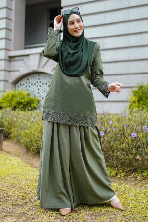 Blouse Lasercut Allena - Emerald Green