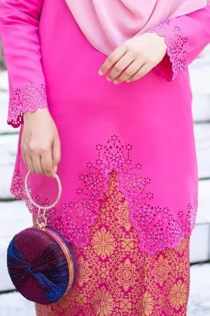 Baju Kebarung Lasercut Hedda - Fuschia Pink