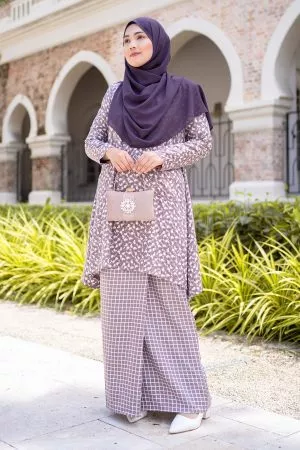 Baju Kurung Pahang Lusla Laluna X MCC - Dark Purple