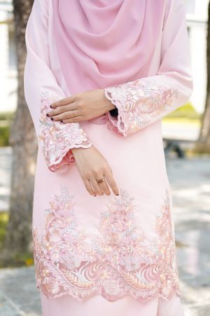 Baju Kurung Royal Lace Ayra - Baby Pink