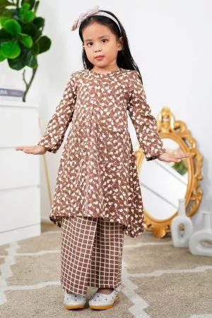 Baju Kurung Pahang Lusla Kids Laluna X MCC - Milo Brown