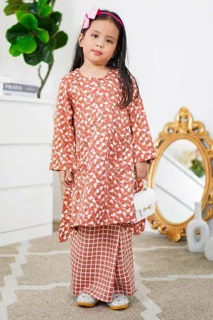 Baju Kurung Pahang Lusla Kids Laluna X MCC - Terra Cotta
