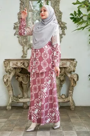 Baju Kurung Moden Asira - Cranberry