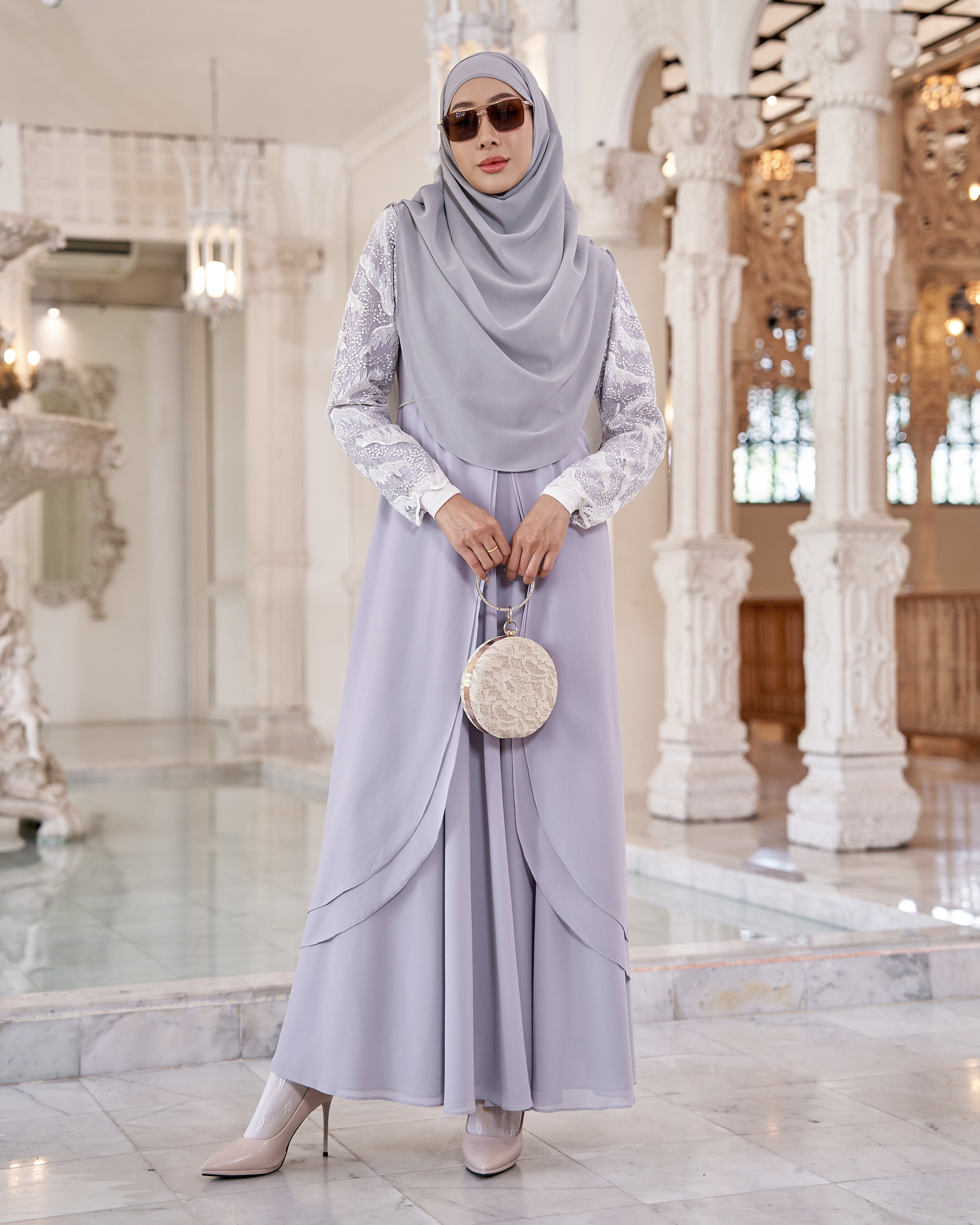Dress Lace Riana – Light Grey – MuslimahClothing.Com