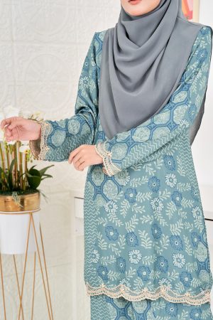 Baju Kurung Moden Batik Puteri Ledang Laluna X MCC - Teal Green