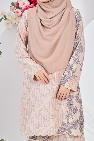 Baju Kurung Moden Batik Puteri Lea Laluna X MCC - Buttermilk