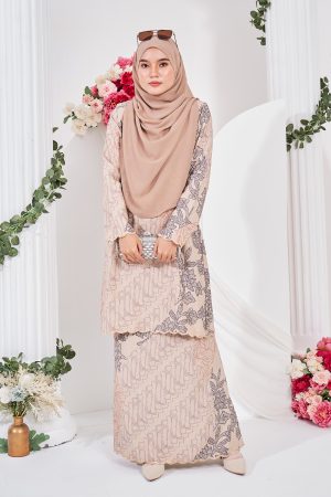 Baju Kurung Moden Batik Puteri Lea Laluna X MCC - Buttermilk