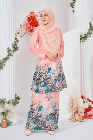 Baju Kurung Pahang Batik Sultanah 3.0 - Bayu Flamingo Peach