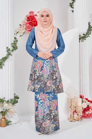 Baju Kurung Pahang Batik Sultanah 3.0 - Bayu Seal Blue