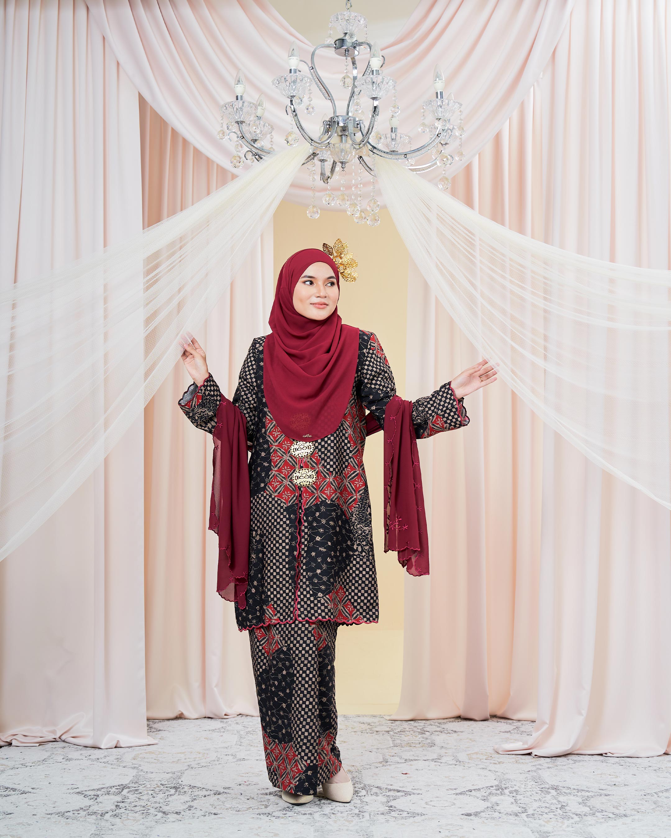 Baju Kurung Sulam Batik Adria – Scarlet Black – MuslimahClothing.Com