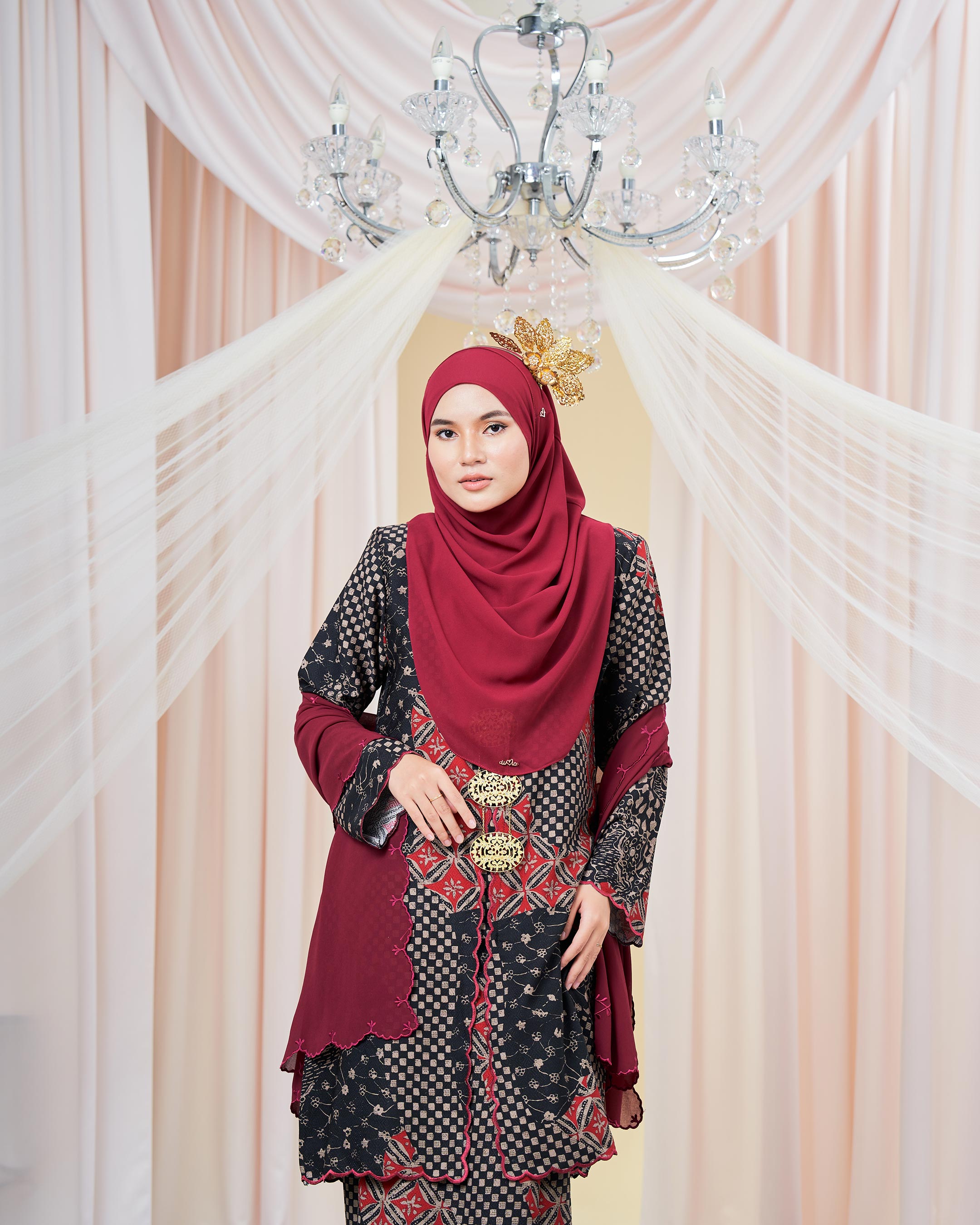 Baju Kurung Sulam Batik Adria – Scarlet Black – MuslimahClothing.Com