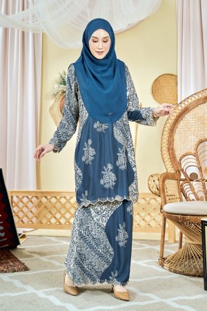 Baju Kurung Moden Batik Sulam Sulam Sultanah 9.0 - Azalea French Blue