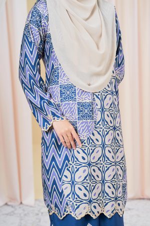 Baju Kurung Moden Batik Puteri Sari Laluna X MCC - Blue Turquoise