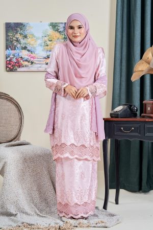 Baju Kurung Sulam Jacquard Akira - Soft Pink