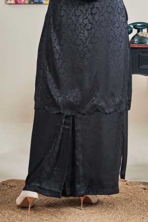 Baju Kebarung Sulam Jacquard Anandi - Black