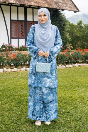 Baju Kurung Pahang Leora Laluna X MCC - True Blue