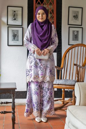 Baju Kurung Sulam Diamante Aurelia - Freesia Purple