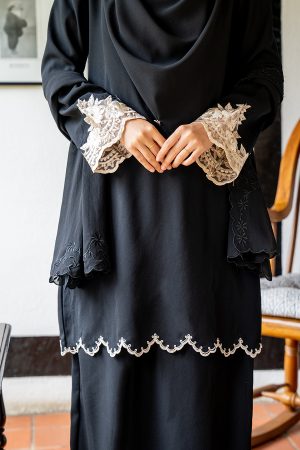Baju Kurung Sulam Lace Ember - Black