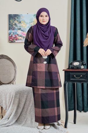 Baju Kurung Pahang Laurisa Laluna X MCC - Brown Purple