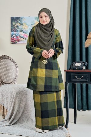 Baju Kurung Pahang Laurisa Laluna X MCC - Olive Green