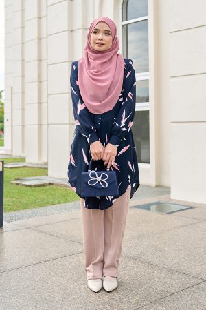 Blouse Nazuha – Utopia Navy Blue