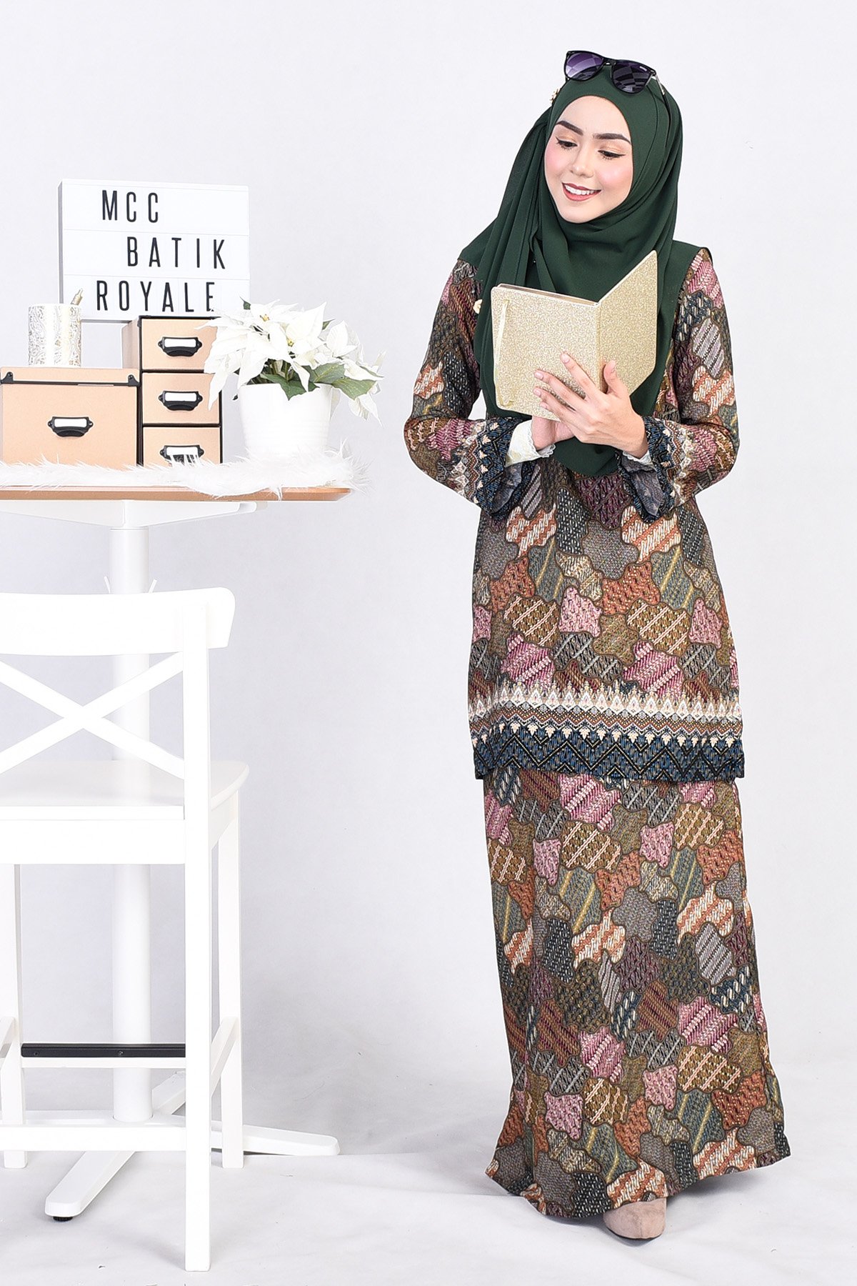  Baju  Kurung Batik  Nadaa Green MuslimahClothing Com