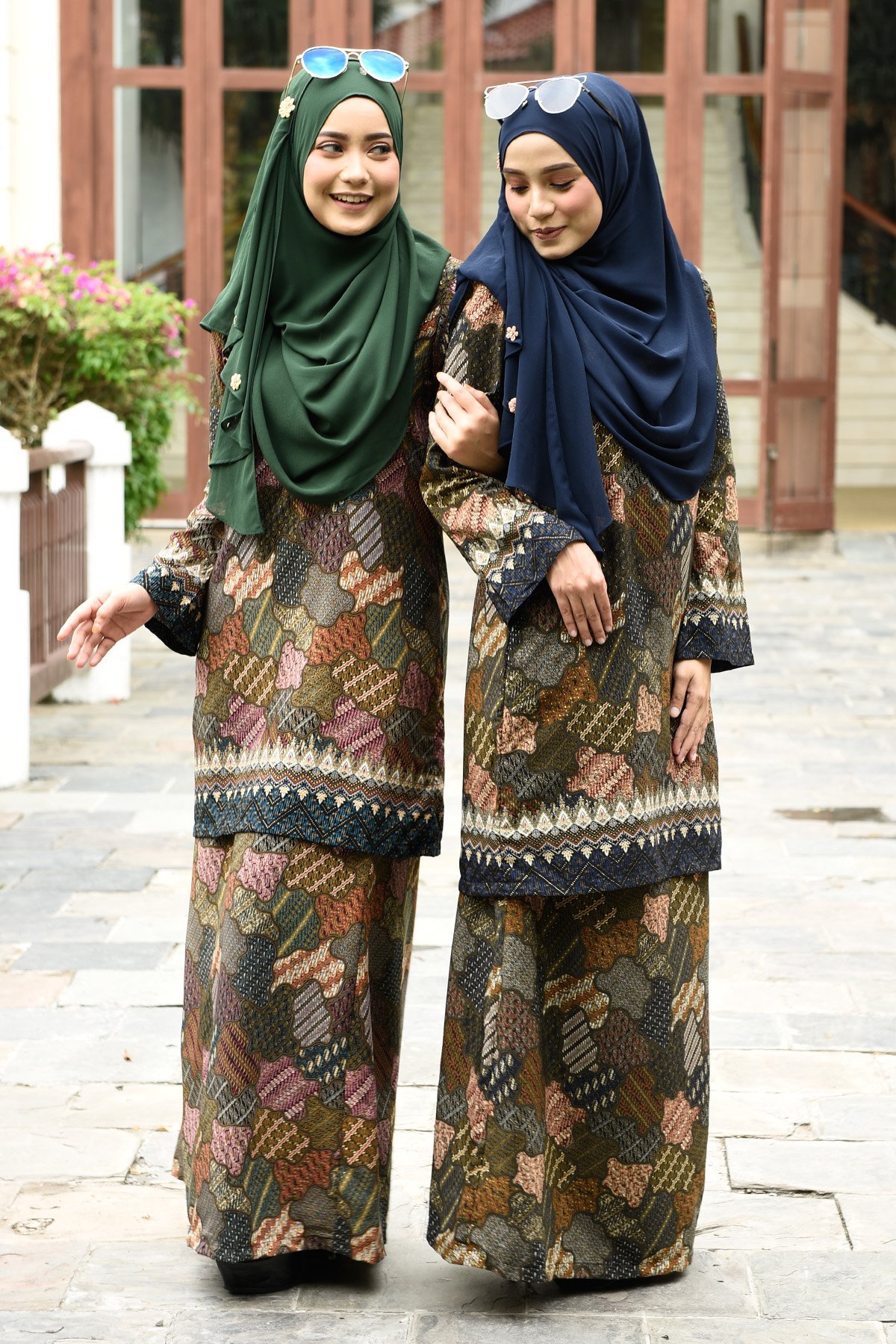  Baju  Kurung Batik  Nadaa Green MuslimahClothing Com